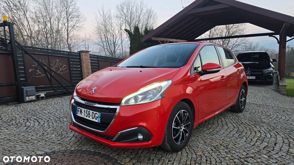 Peugeot 208 - 4