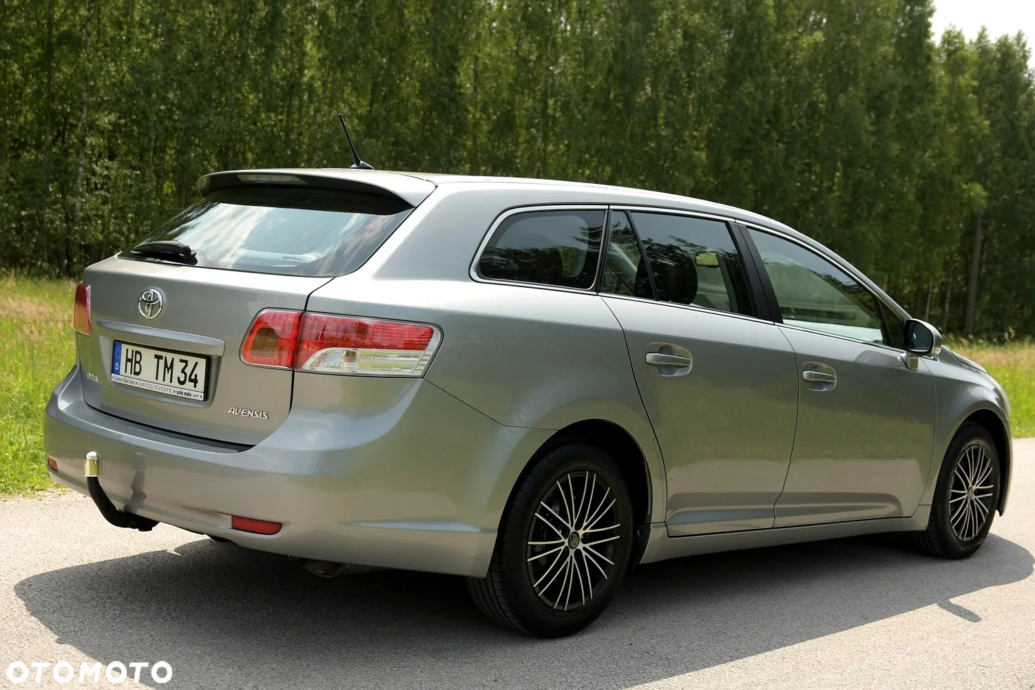 Toyota Avensis - 8