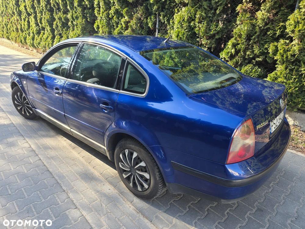 Volkswagen Passat 1.9 TDI Basis - 1