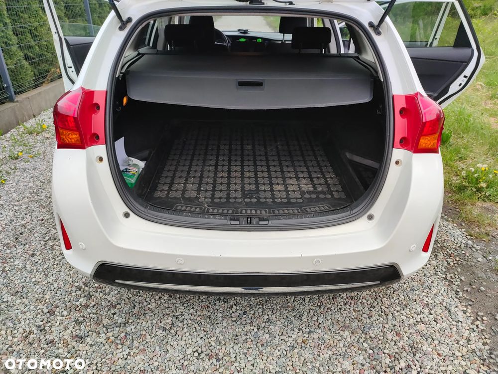 Toyota Auris - 15