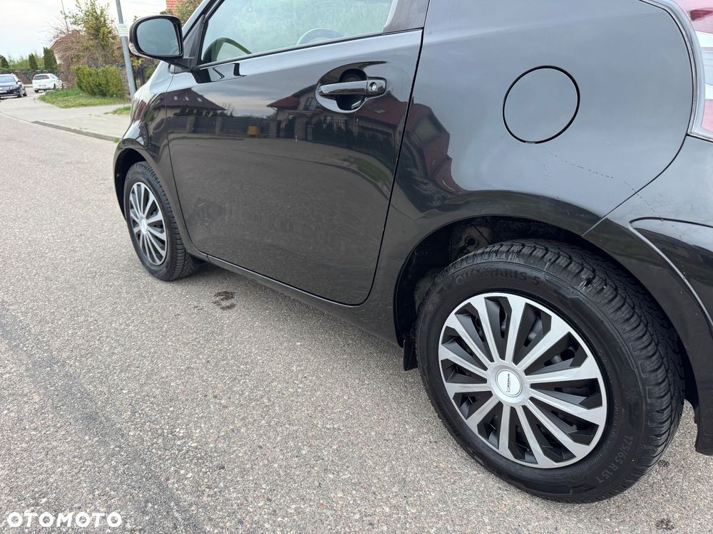 Toyota iQ 1.0 Multidrive + - 14