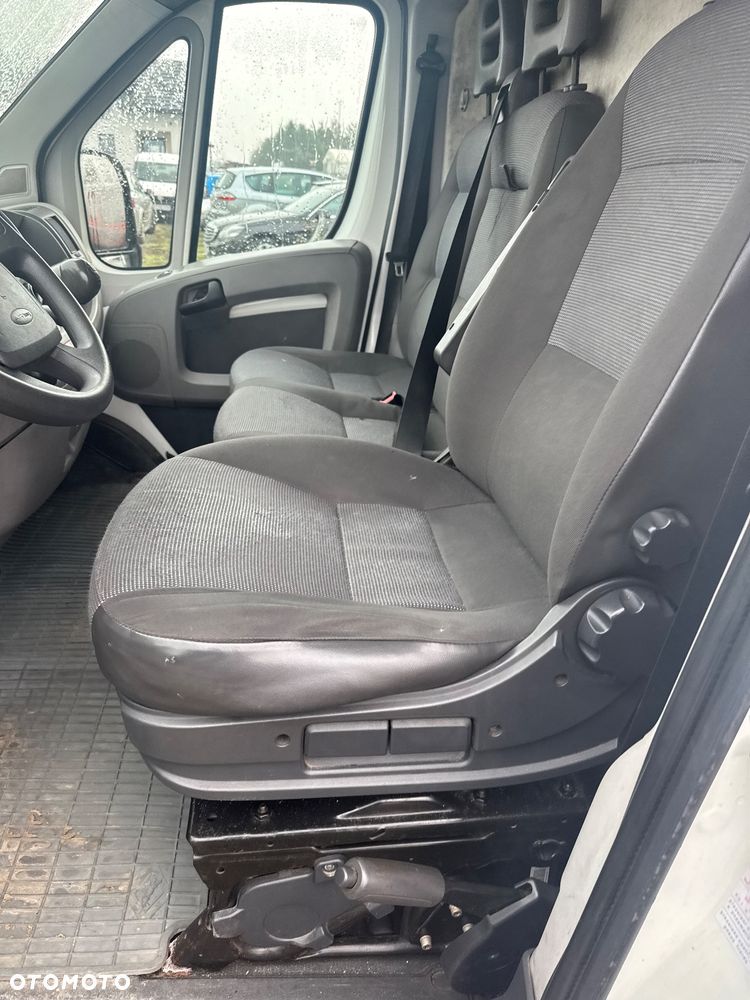 Peugeot Boxer 2,2 HDi L4H2 Maxi doinwestowany - 4