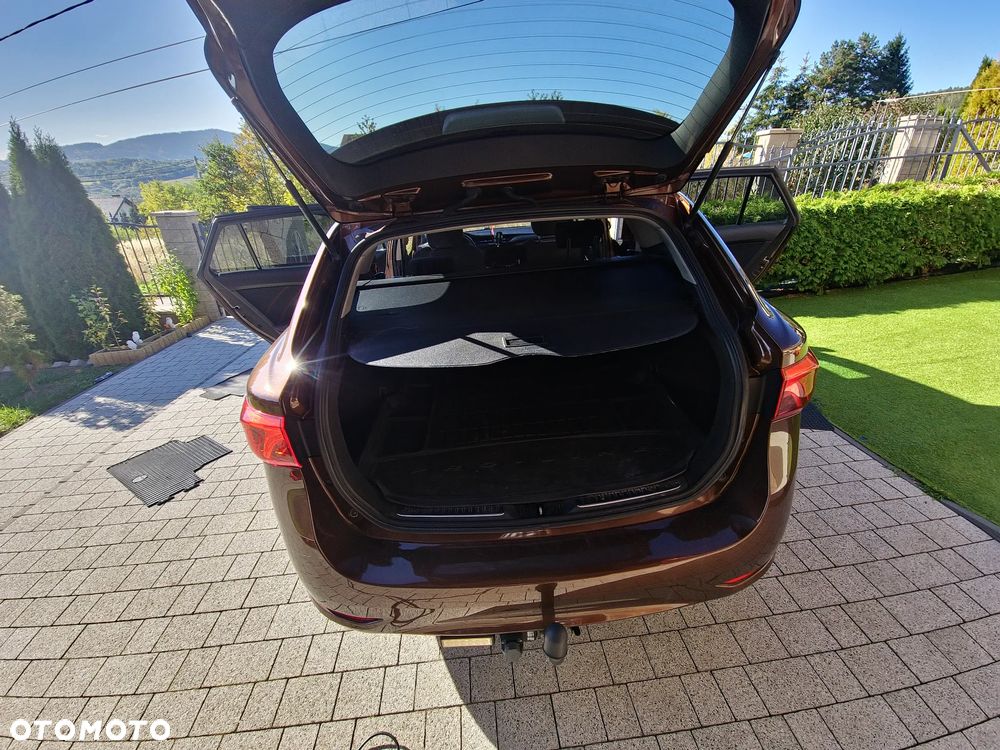 Toyota Avensis - 20