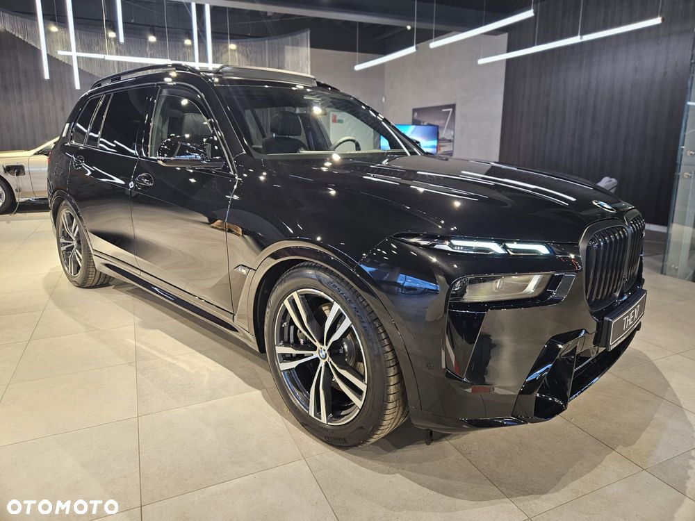 BMW X7 - 7