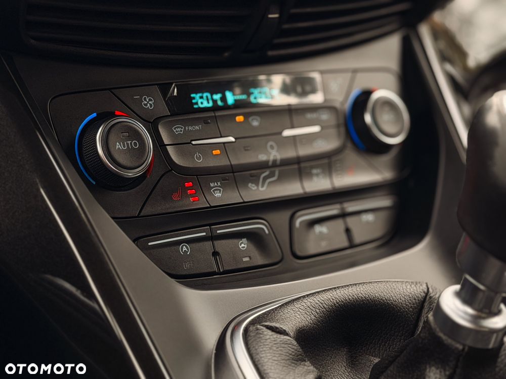 Ford Kuga 1.5 EcoBoost FWD Titanium ASS - 24