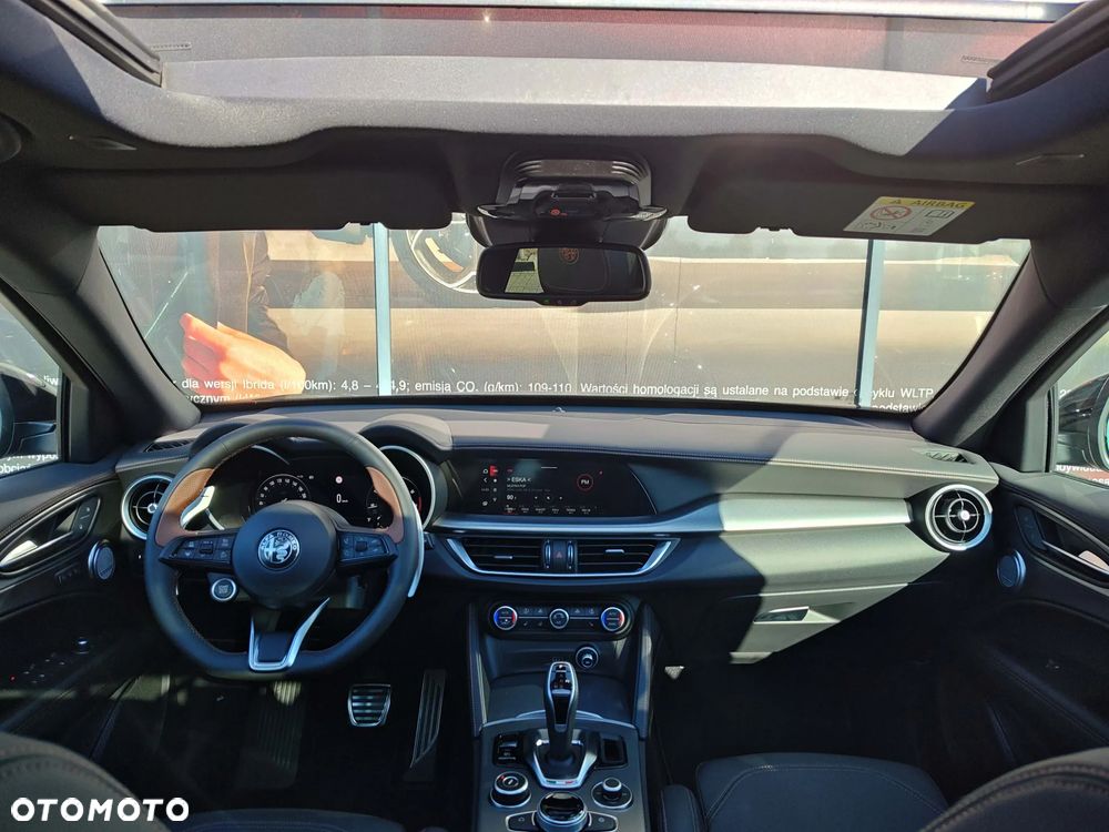 Alfa Romeo Stelvio - 16