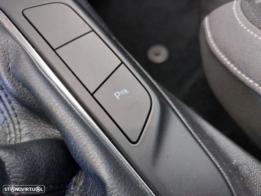 Ford Focus SW 1.0 EcoBoost Business - 33