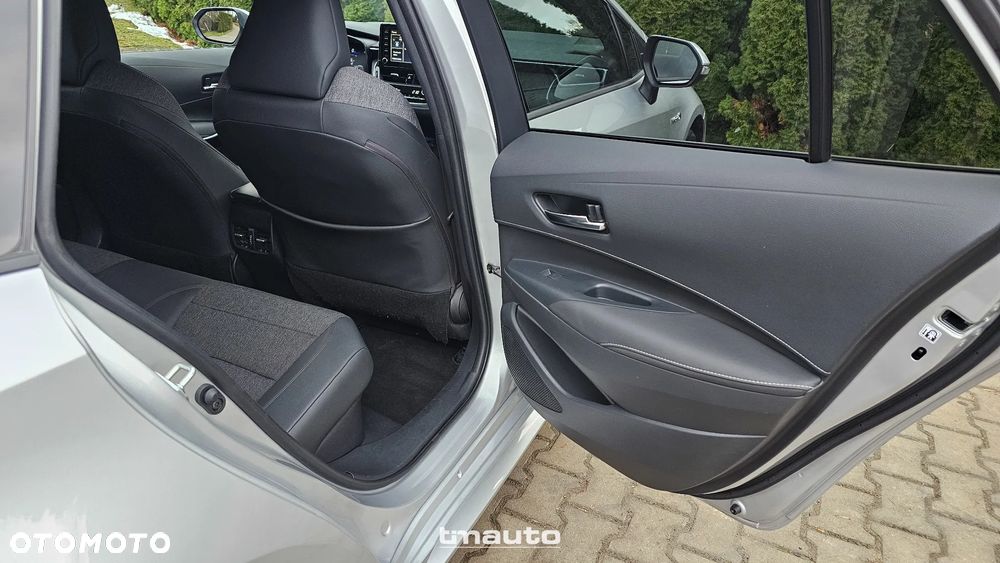 Toyota Corolla 1.8 Hybrid GPF Comfort - 18