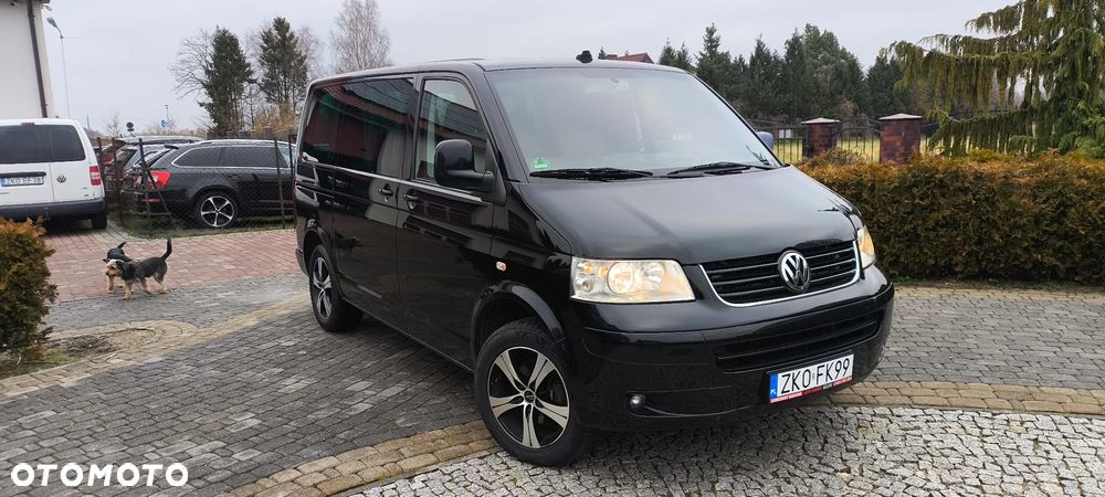 Volkswagen Multivan - 23