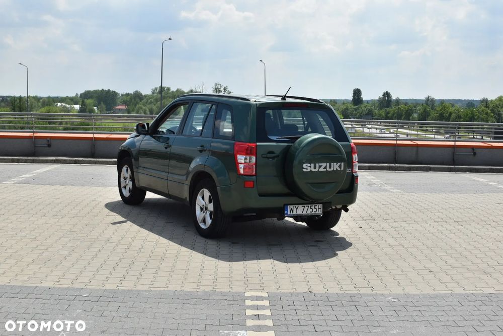Suzuki Grand Vitara 2.0 De luxe - 9