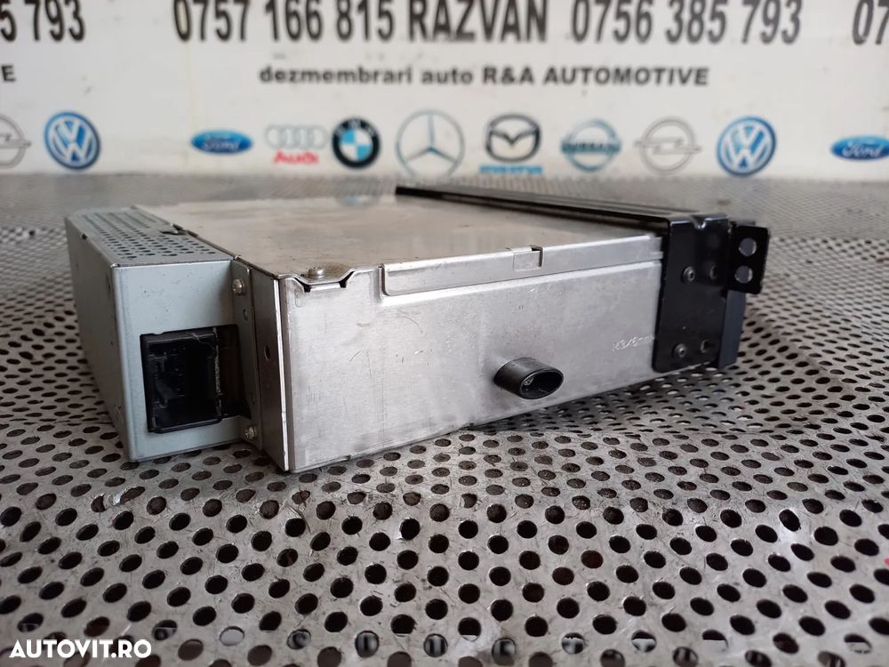 Magazie CD Bmw X5 X6 E70 E71 Cod  - Dezmembrari Arad - 4
