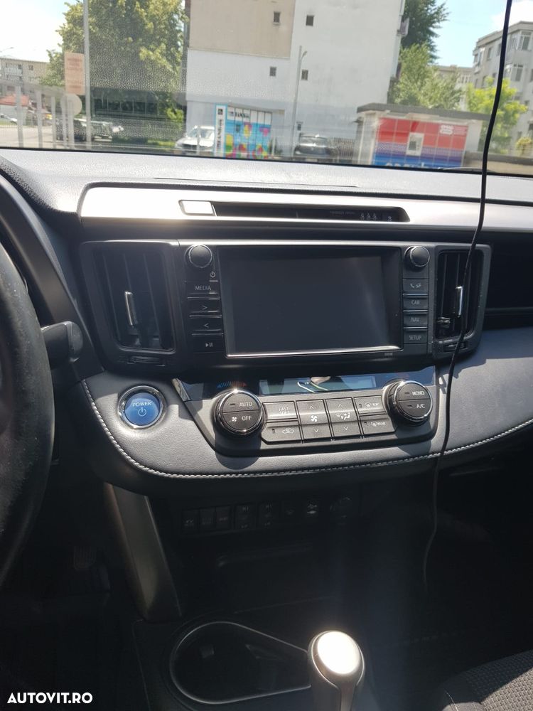 Toyota RAV4 - 7
