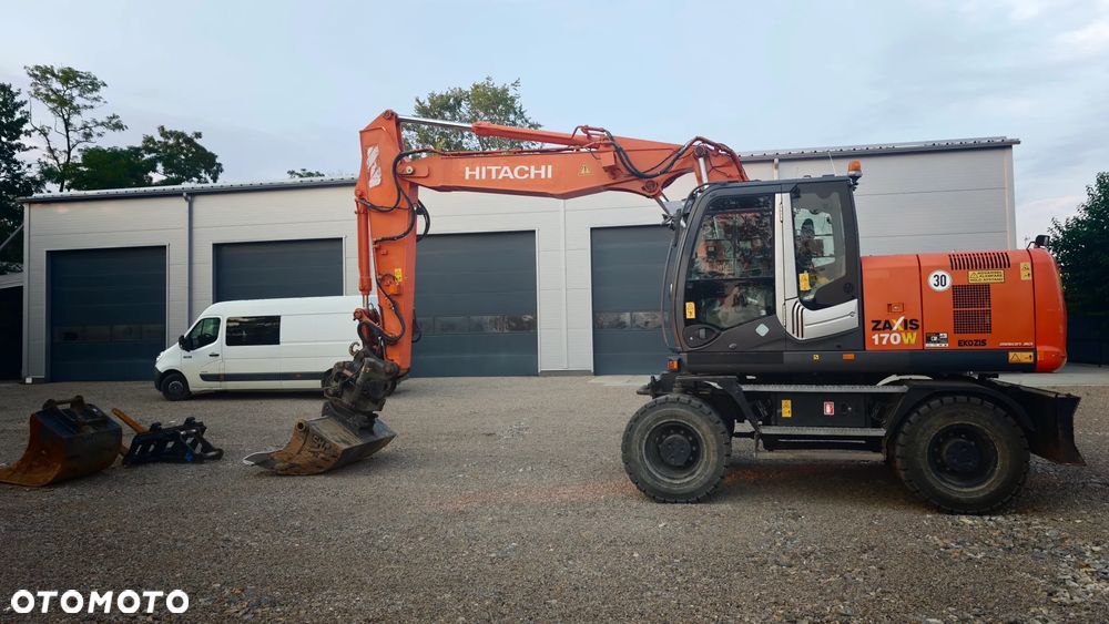 Hitachi ZX 170W-3 - 1