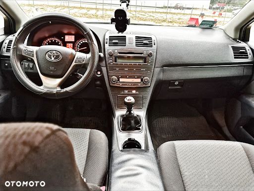 Toyota Avensis 1.8 Premium - 6
