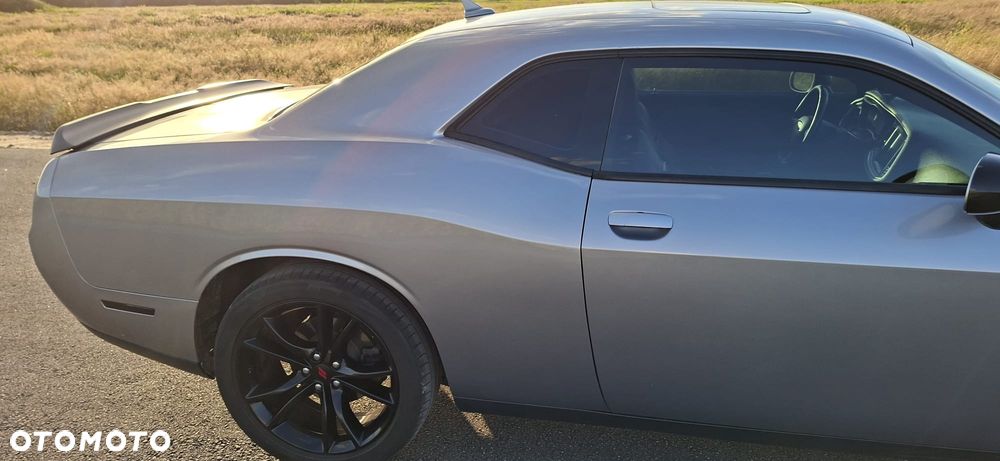 Dodge Challenger 5.7 R/T - 6