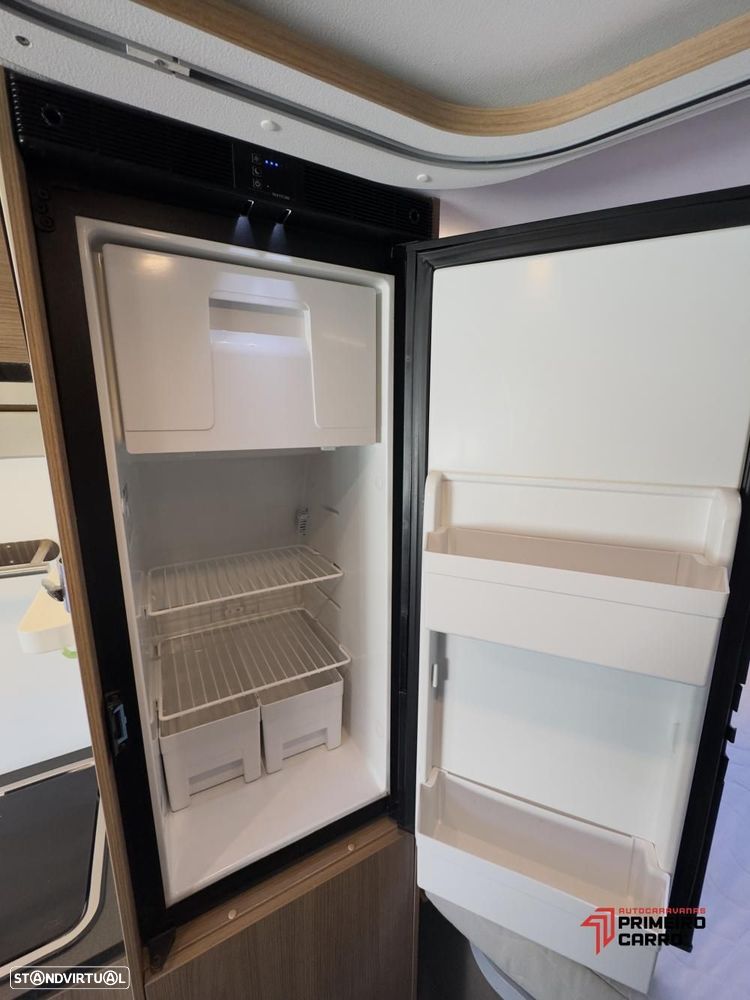 Adria Twin 600 SPT cama transversal - 7