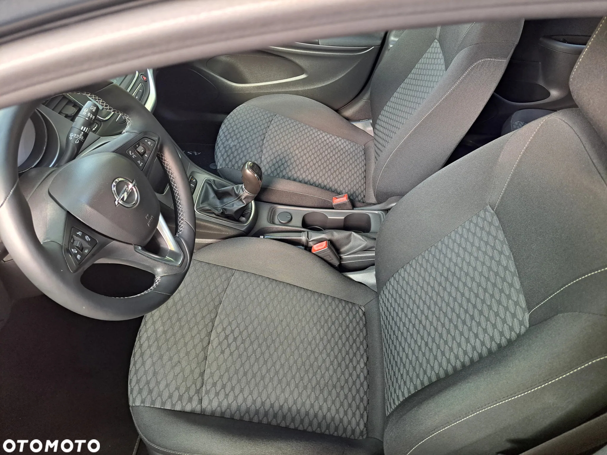 Opel Astra 1.6 D (CDTI) Start/Stop Innovation - 11