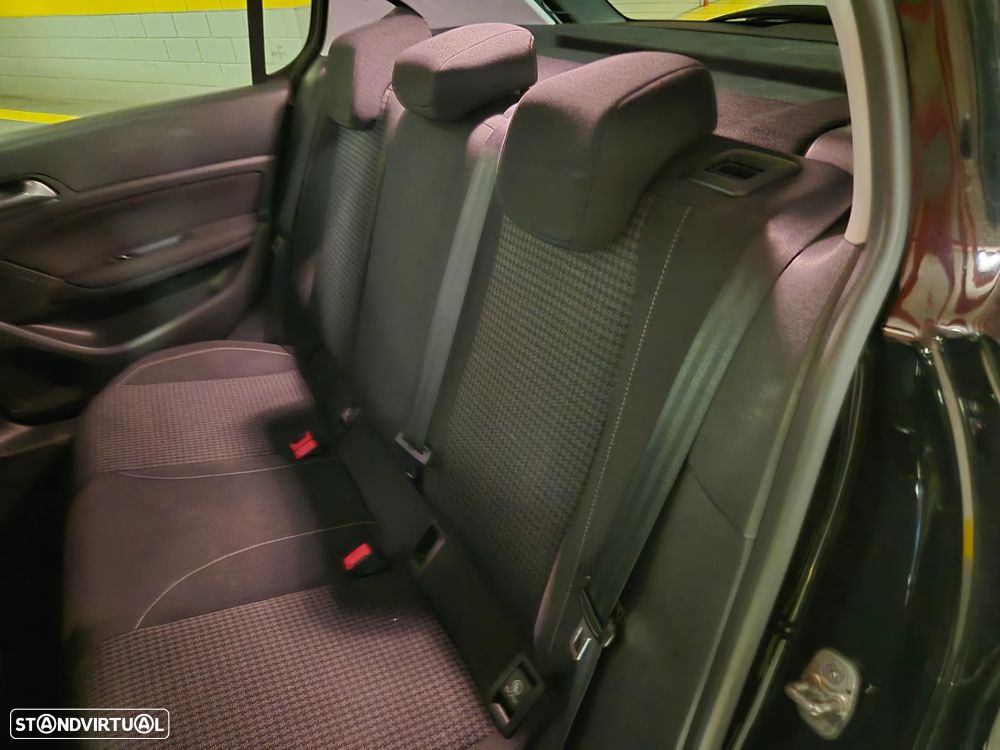 Peugeot 308 1.6 BlueHDi Style J17 - 36