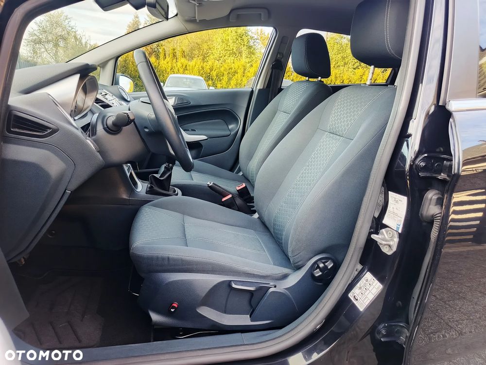 Ford Fiesta 1.4 Titanium - 25