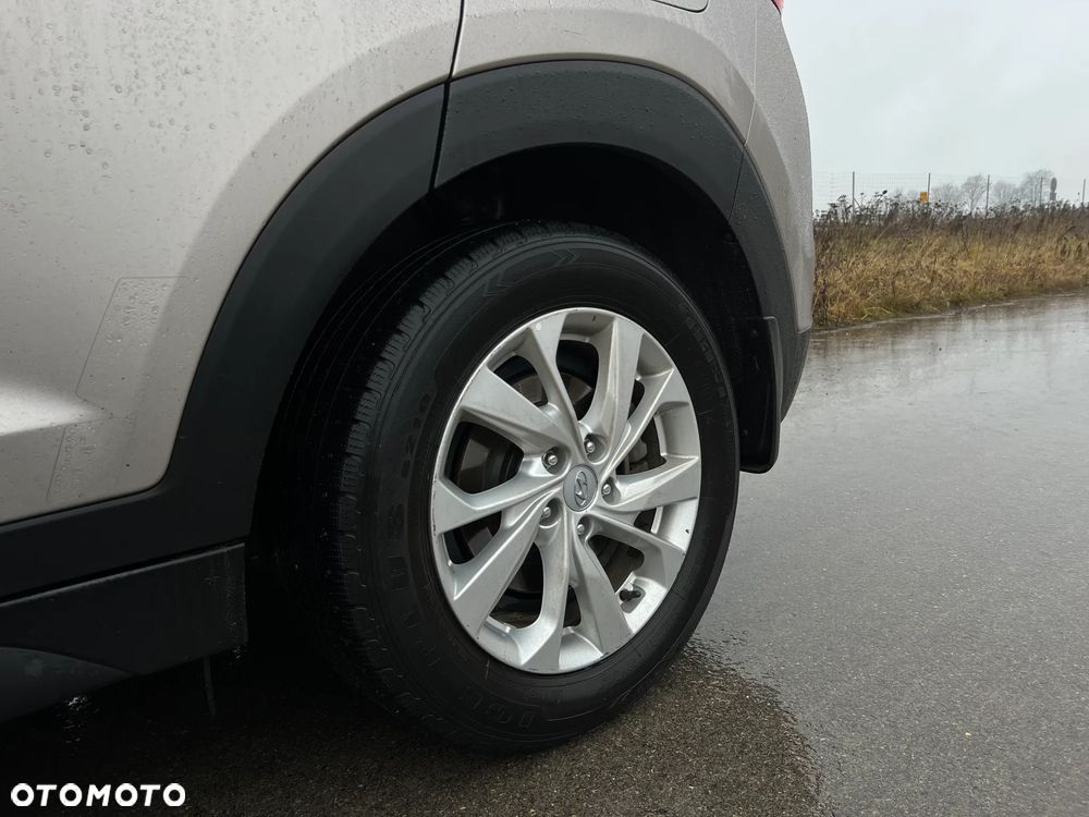 Hyundai Tucson 1.6 GDI BlueDrive Comfort 2WD - 18