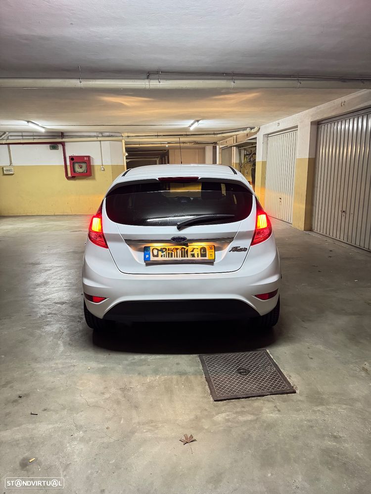 Ford Fiesta 1.0 EcoBoost Titanium - 24