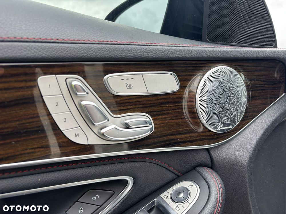 Mercedes-Benz Klasa C AMG 43 4Matic 9G-TRONIC - 30