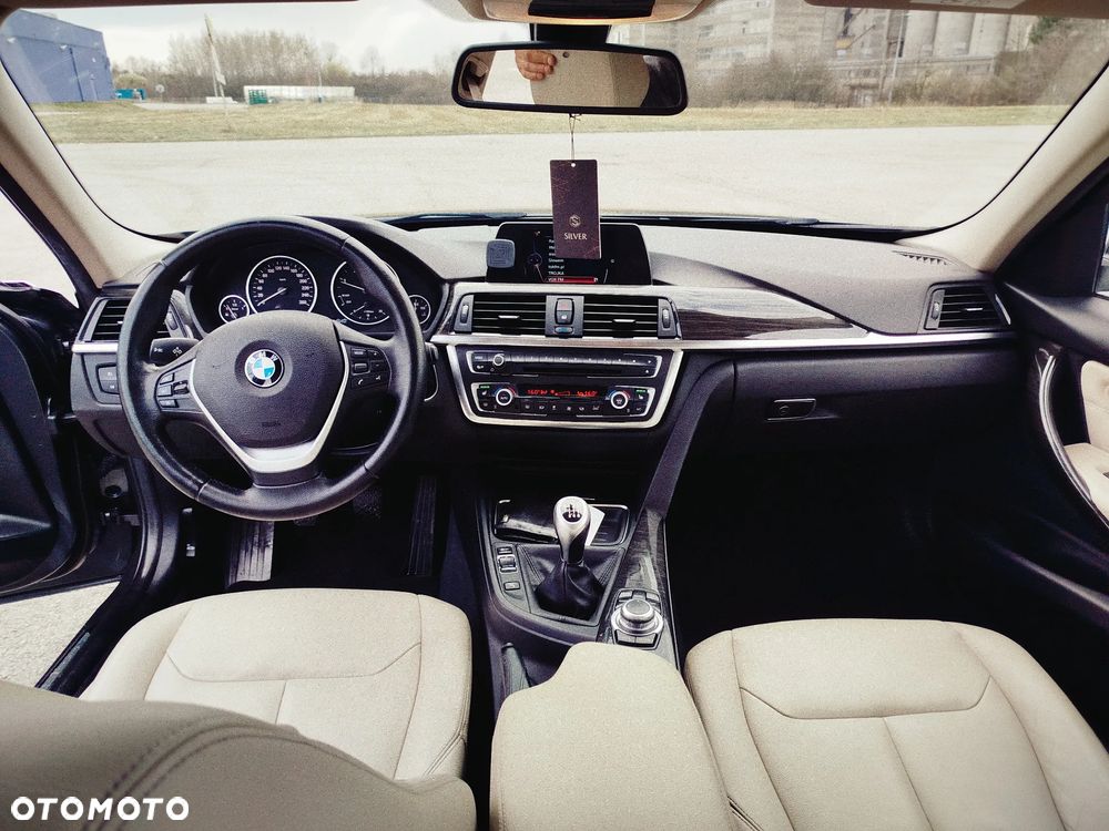 BMW Seria 3 318d Blue Performance Luxury Line - 9