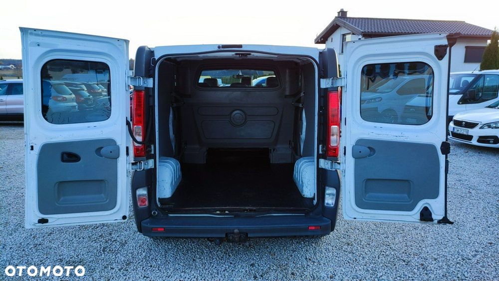 Opel Vivaro - 8