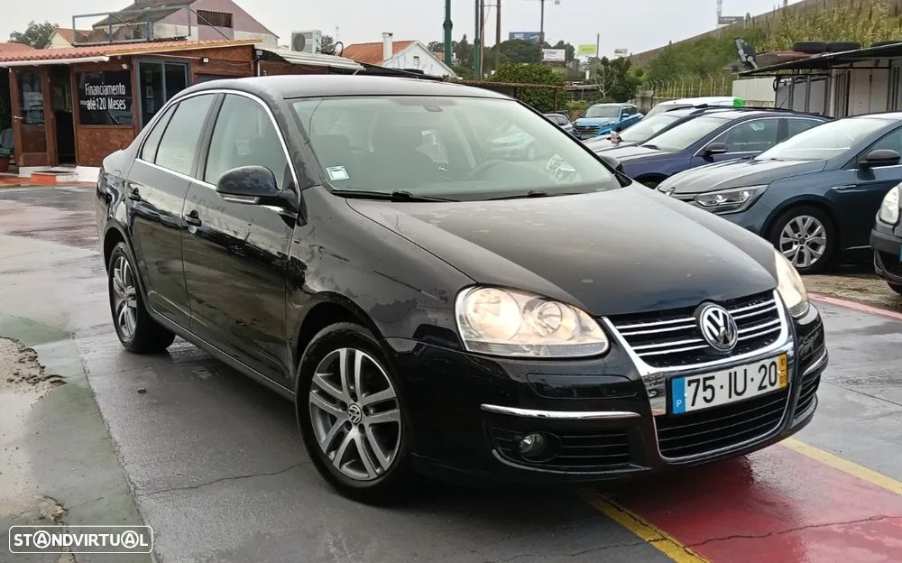 VW Jetta 1.6 TDi Confortline - 2