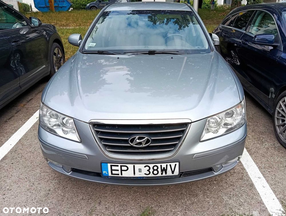 Hyundai Sonata - 1