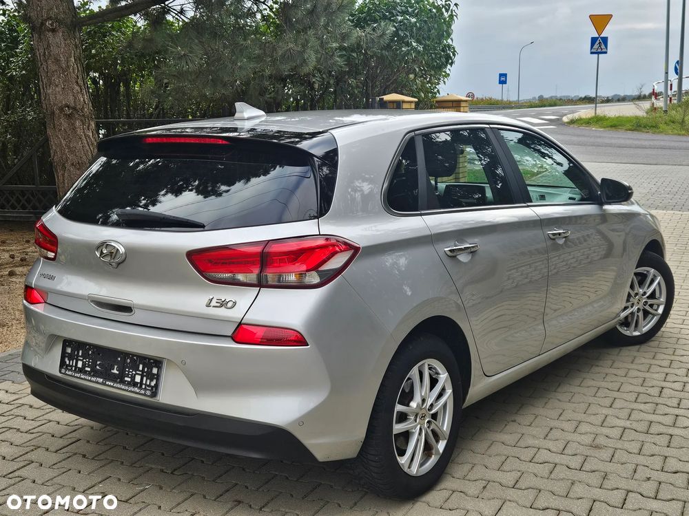 Hyundai i30 i30cw 1.6 CRDi Intro Edition - 13