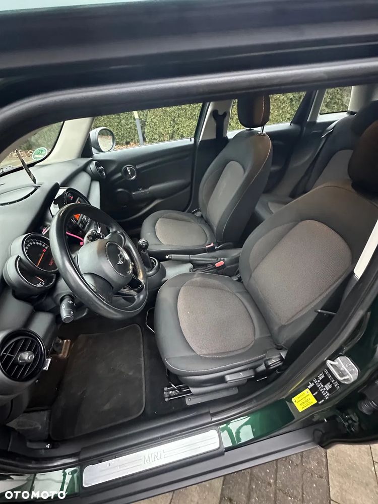 MINI Cooper Standard - 11