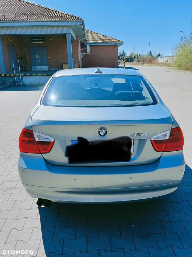 BMW Seria 3 325i - 5