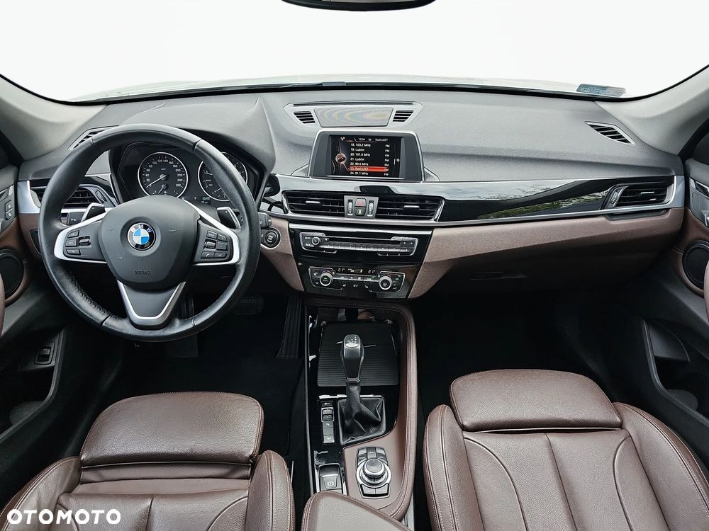 BMW X1 xDrive20i xLine - 9