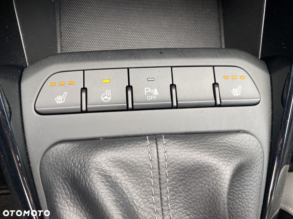 Kia Stonic - 29