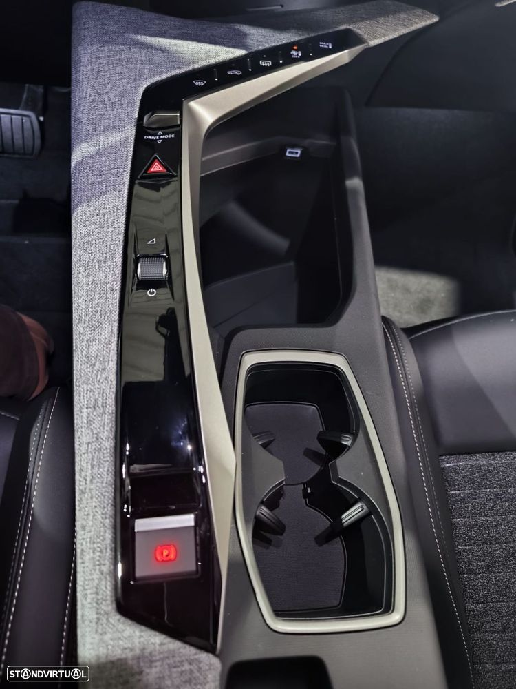 Peugeot 3008 1.2 Hybrid Allure e-DCS6 - 8