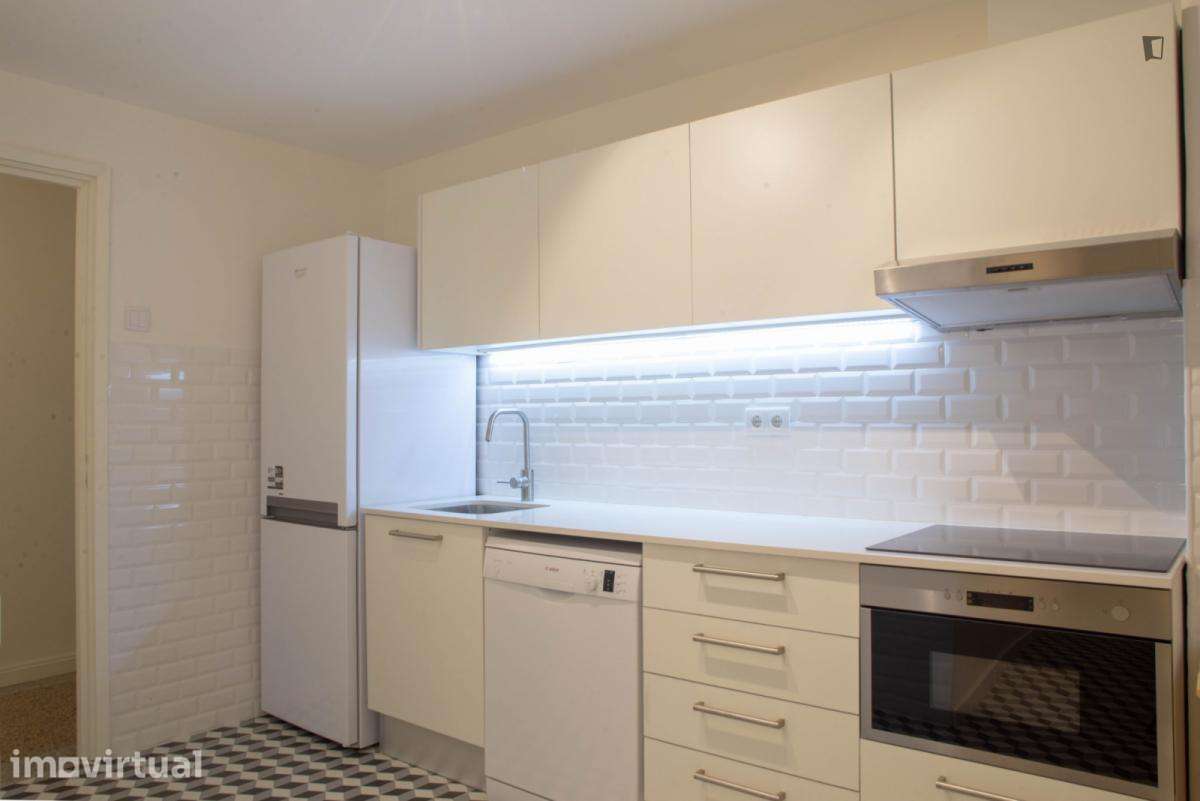 Quarto - localizado em Cedofeita Porto - Grande imagem: 3/28