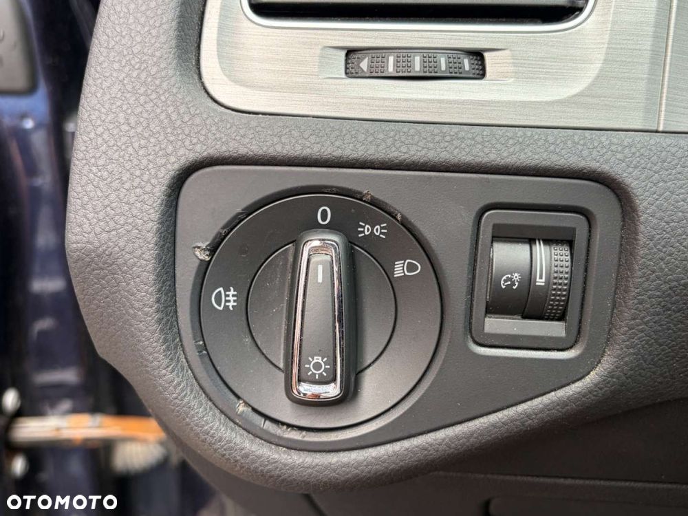 Volkswagen Golf - 20