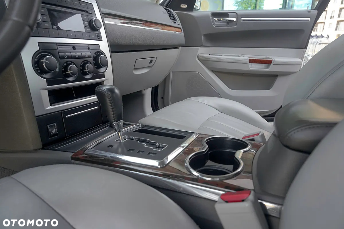 Chrysler 300C 3.0 V6 CRD - 21