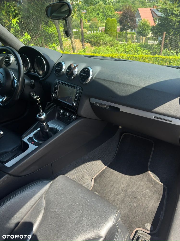 Audi TT Coupé 3.2 Quattro - 8