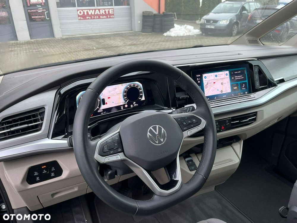 Volkswagen Multivan - 11