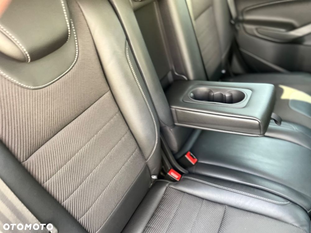 Ford Kuga 2.0 TDCi 2x4 Titanium - 17