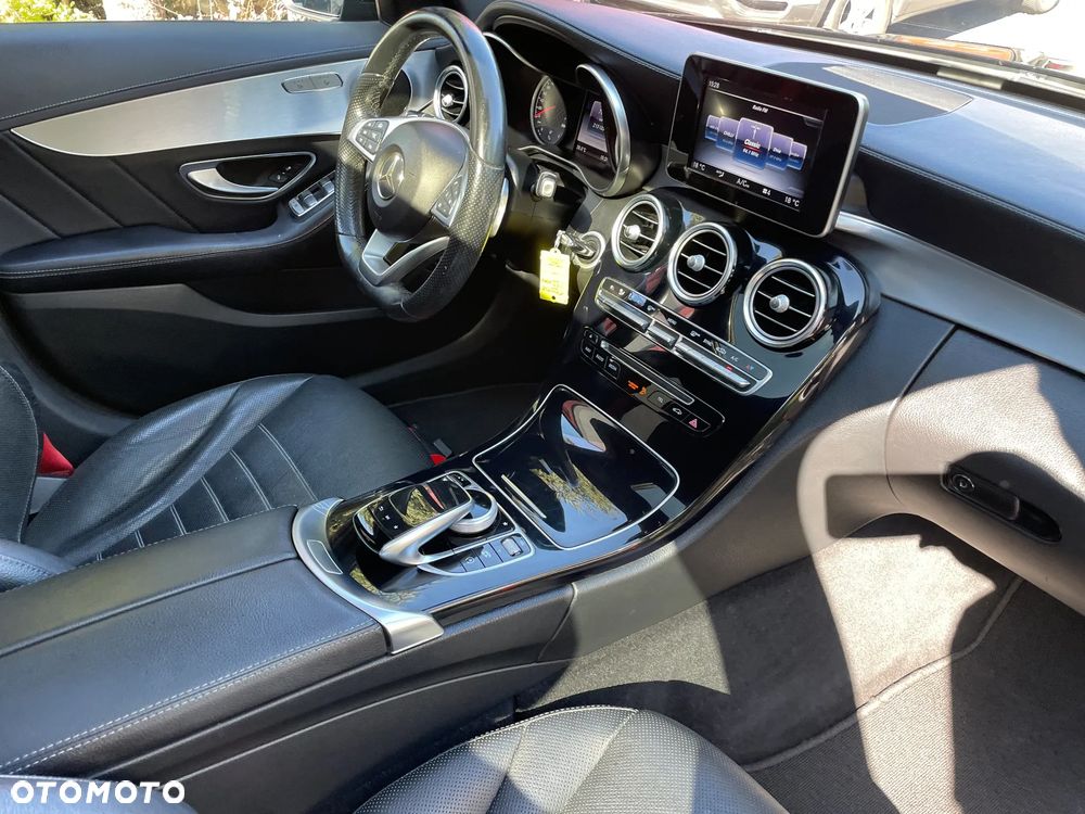 Mercedes-Benz Klasa C AMG 43 4-Matic - 18