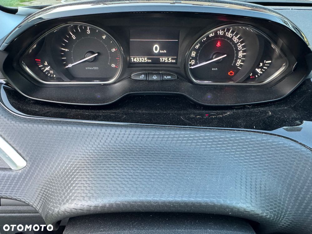 Peugeot 2008 1.6 BlueHDi Allure - 14