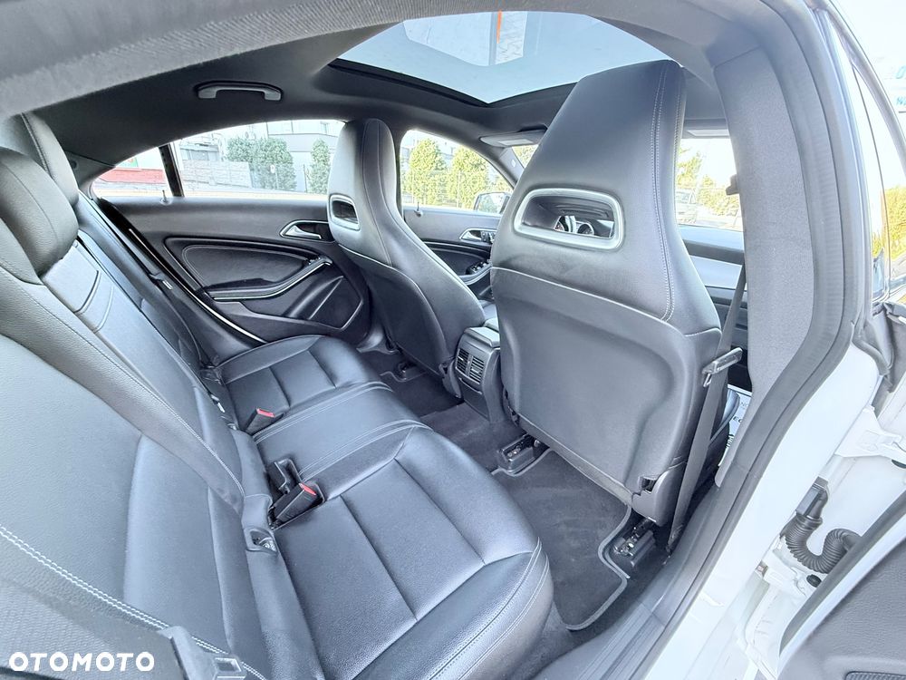 Mercedes-Benz CLA - 16