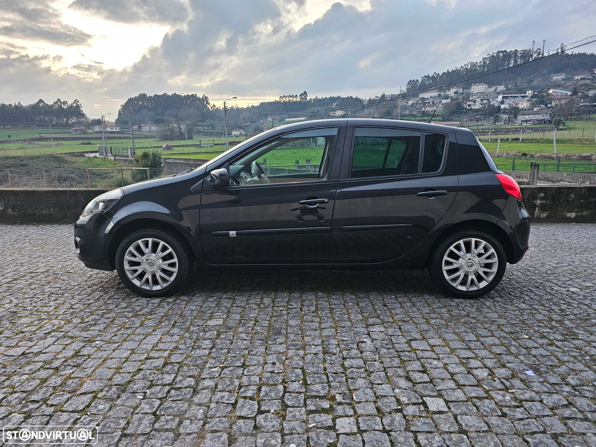 Renault Clio 1.2 16V Dynamique S - 4
