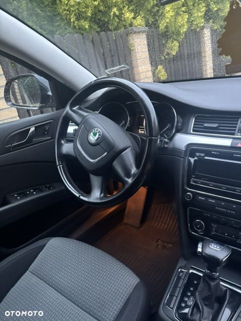 Skoda Superb 2.0 TDI Elegance DSG - 8