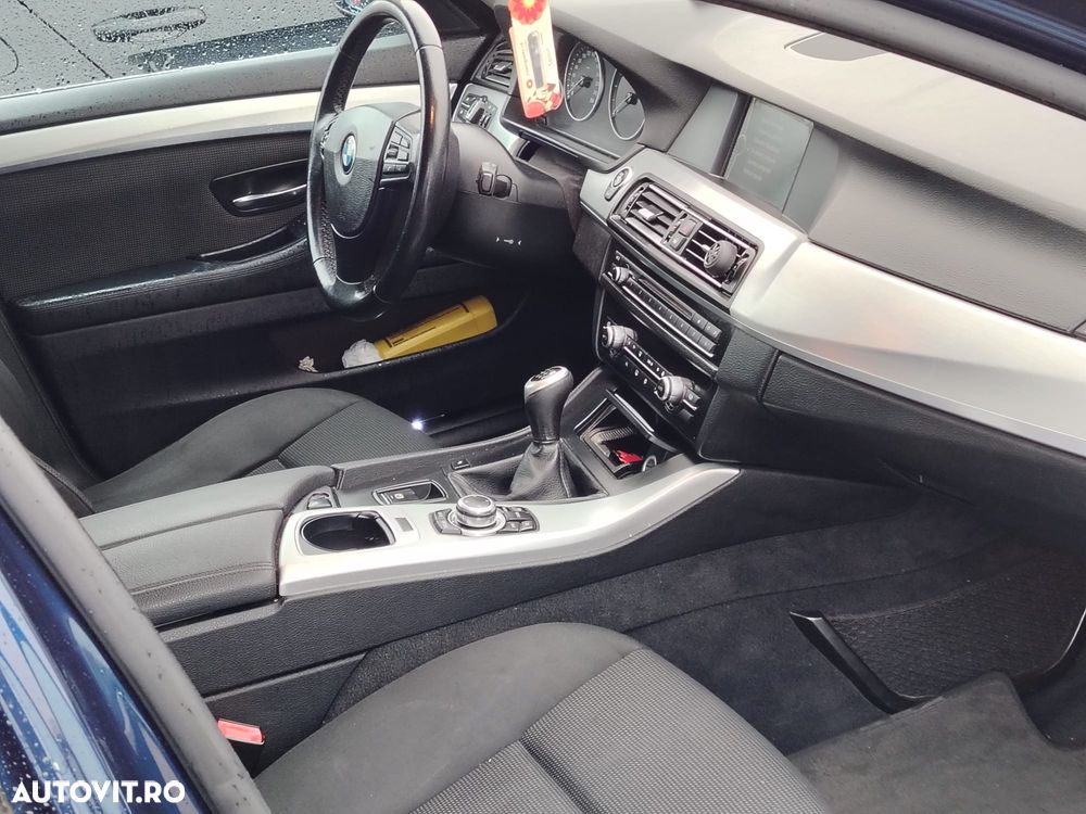 BMW Seria 5 520d Touring Blue Performance - 14