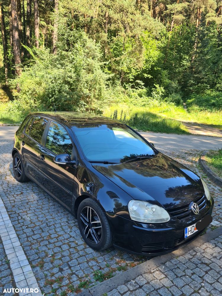 Volkswagen Golf - 1