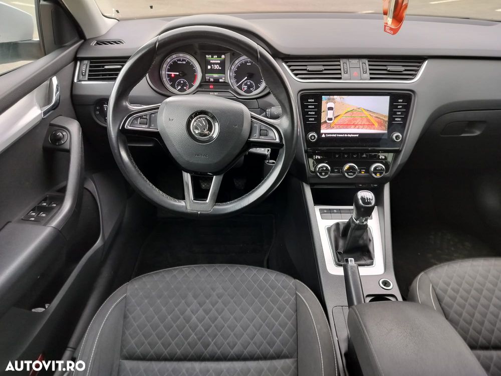 Skoda Octavia 2.0 TDI Style - 9